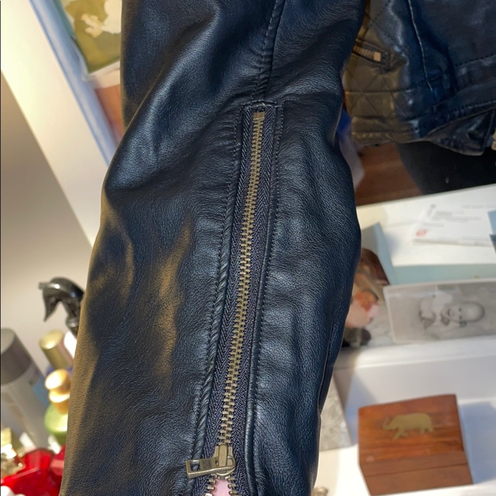 bomber jacket - Picture 5 of 5